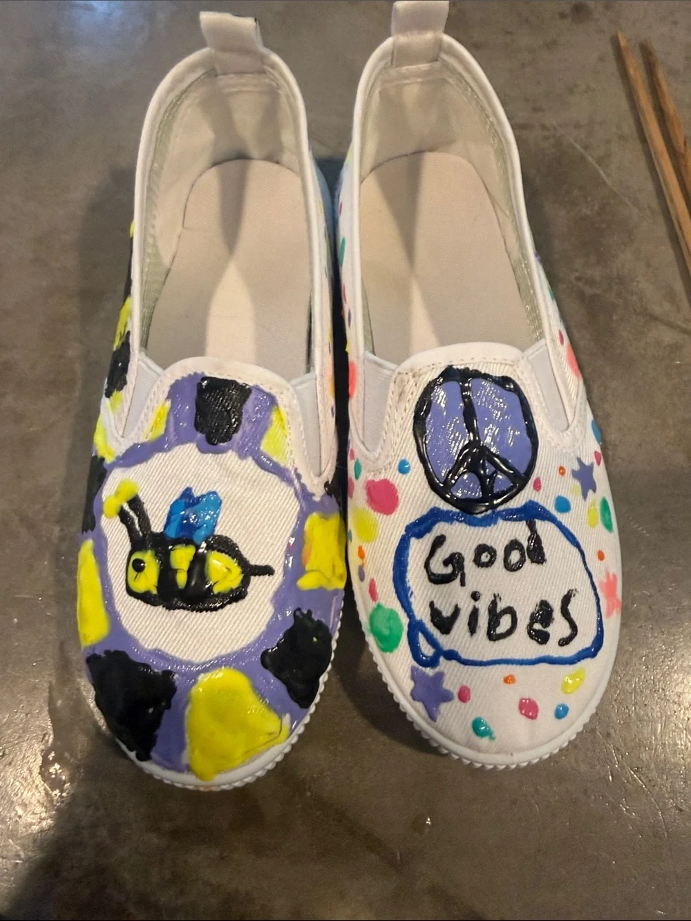 Kids White Canvas Slip-On Sneakers with Colorful Bee & 'Good Vibes' Art